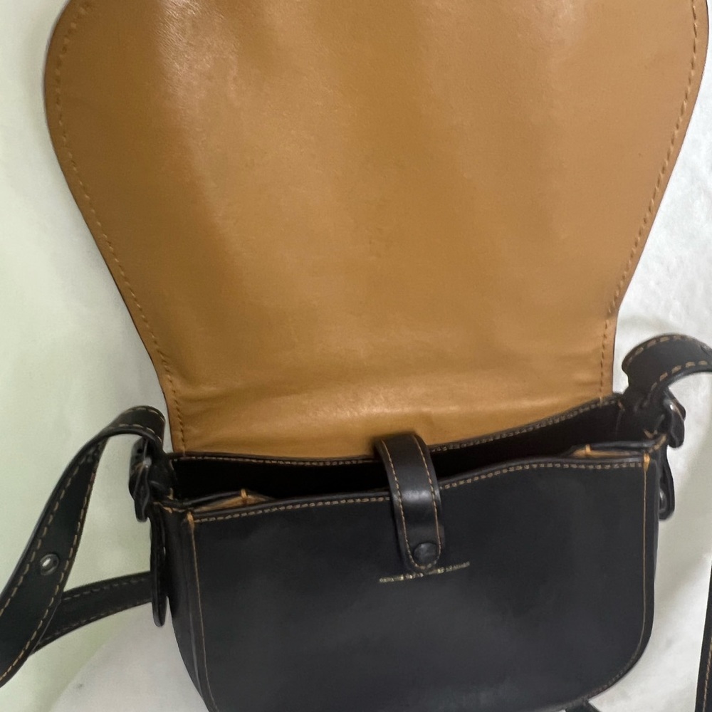 Classic Black Leather Saddle Crossbody Bag - Picture 8 of 12